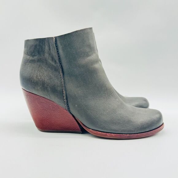 Korkease Boots Womens 8 Gray Leather Ankle Zip Back Casual Wedge Comfort Shoes - Picture 1 of 13